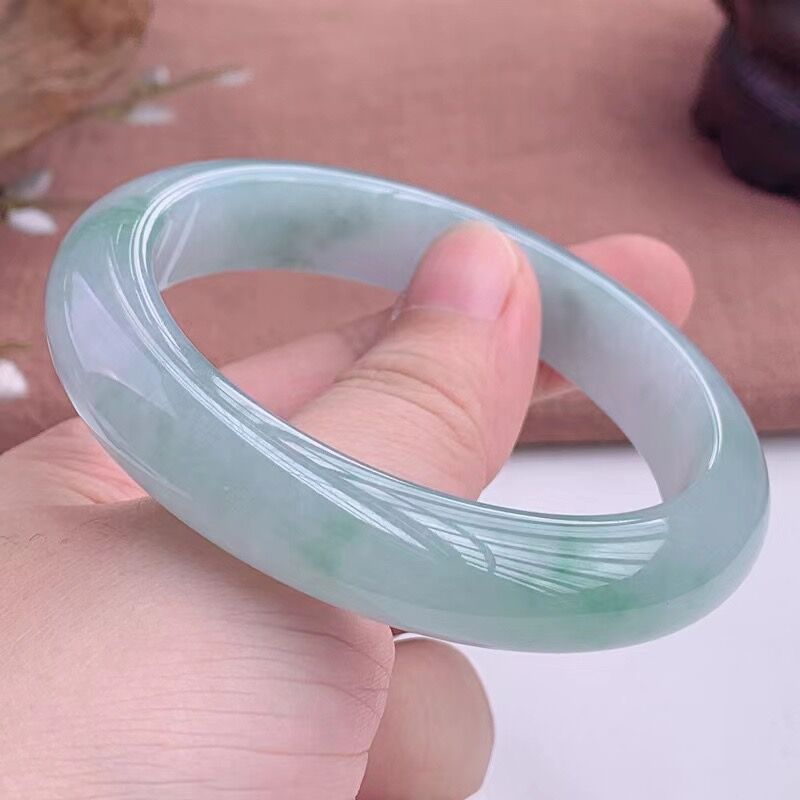 Bracelets - Pulseira de jadeíta de cor única
