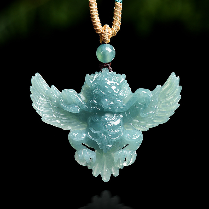 Necklaces - Colar com Pingente de Jade Esmeralda