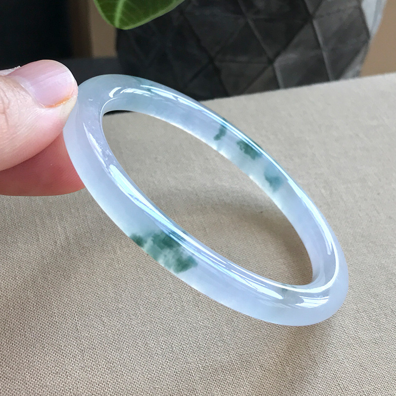Rings - Pulseira de Jadeíte de Mina Antiga,