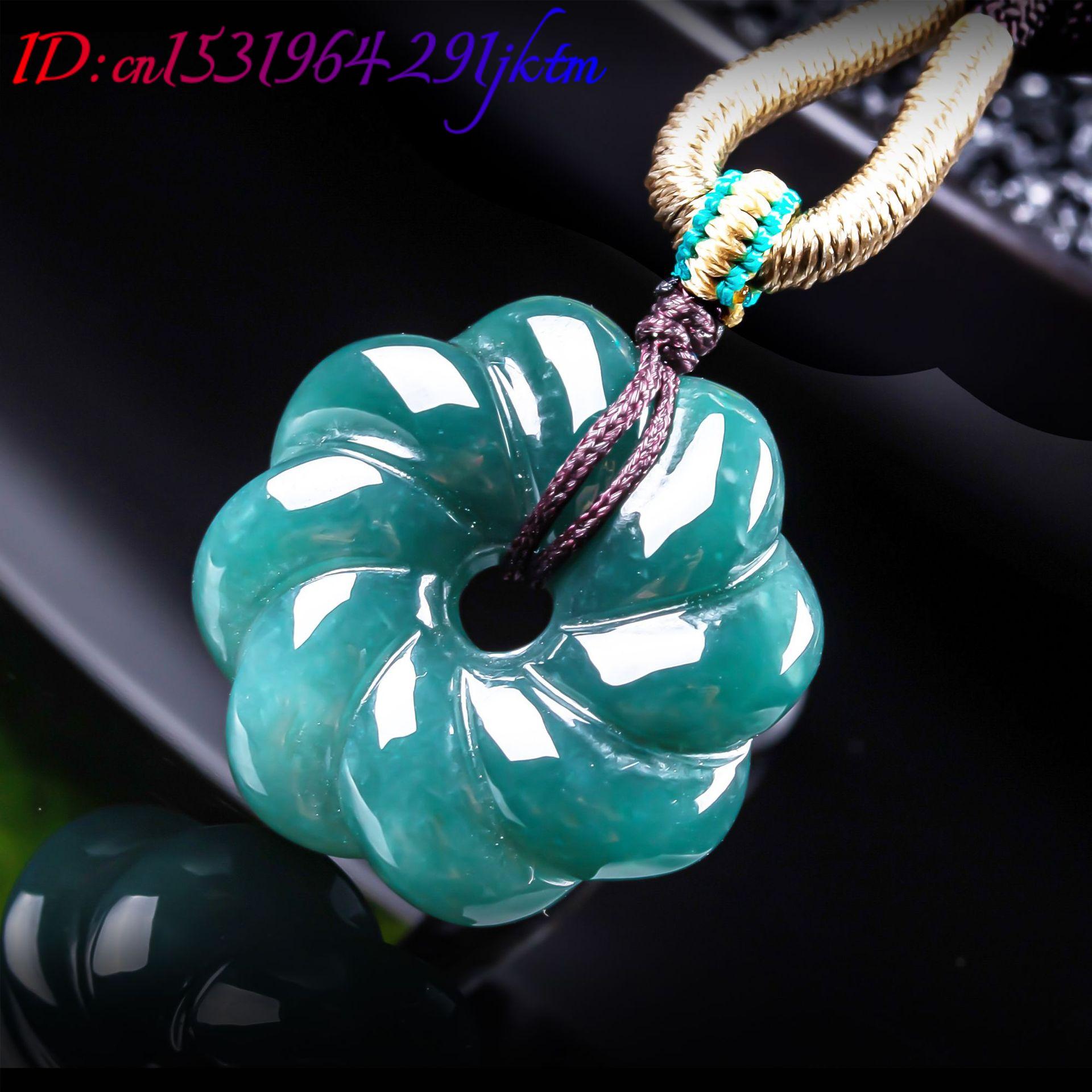 Colar com Pingente de Flor de  - Necklaces avaliação e preço