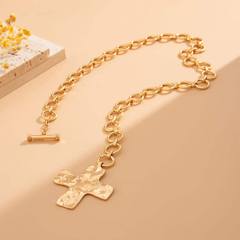 Colar de Cruz Dourado em Camad - Cross Pendant Necklace Gold avaliação e preço