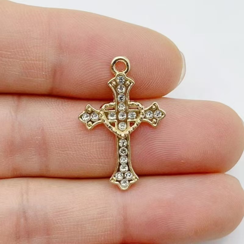 10 peças Pingente de Cruz em L - Cross Pendant Necklace Gold avaliação e preço