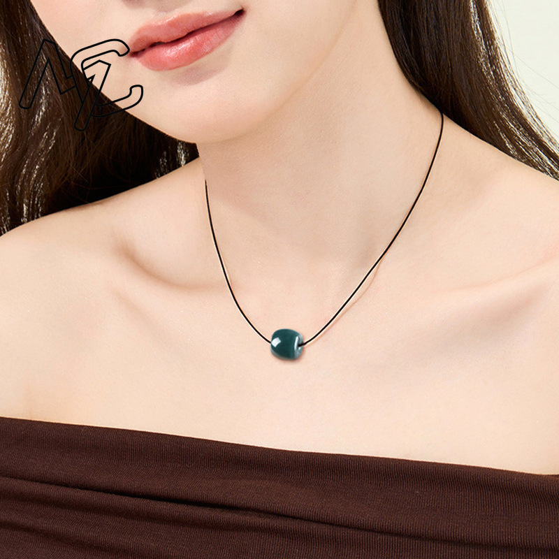Colar com Pingente de Contas d - Necklaces avaliação e preço