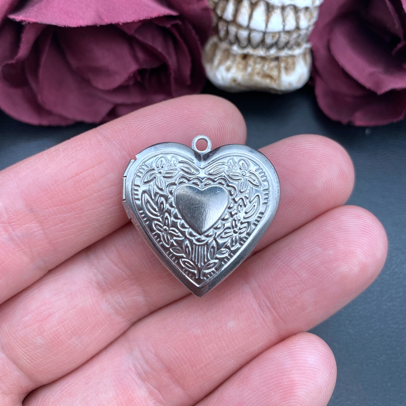2 pçs caixa de coração de aço  - Heart Locket Necklace Photo avaliação e preço